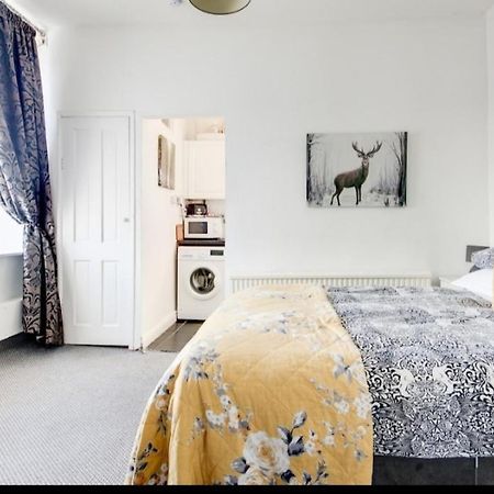 Hooton Apartment 1 Bed Kilnhurst Eksteriør bilde
